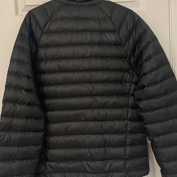 The North Face Men's Trevail Black lightweight Puffer Jacket in size medium - Picture 7 of 10